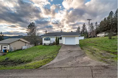 341 Ash St, Sutherlin, OR 97479 - Photo 26