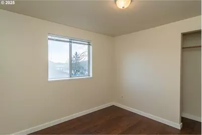 341 Ash St, Sutherlin, OR 97479 - Photo 12