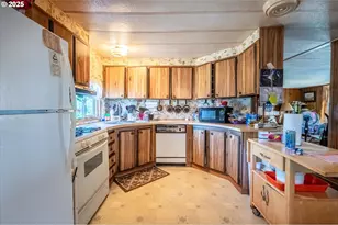 94291 Valpy St, Langlois, OR 97450 - Photo 14