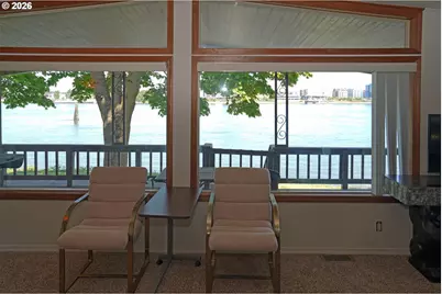 2241 N Menzies Dr, Portland, OR 97217 - Photo 14