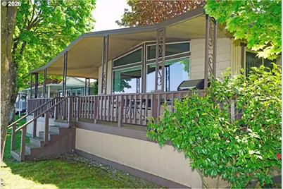 2241 N Menzies Dr, Portland, OR 97217 - Photo 10