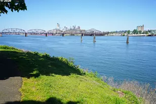 2241 N Menzies Dr, Portland, OR 97217 - Photo 6