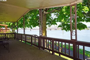 2241 N Menzies Dr, Portland, OR 97217 - Photo 8