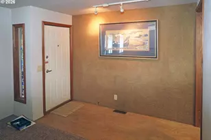 2241 N Menzies Dr, Portland, OR 97217 - Photo 16