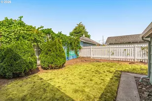 6909 NE Davis St, Portland, OR 97213 - Photo 32