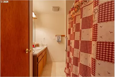 3021 SE 129th Ave, Portland, OR 97236 - Photo 20