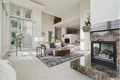 17623 Brookhurst Dr, Lake Oswego, OR 97034 - Photo 2