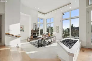 17623 Brookhurst Dr, Lake Oswego, OR 97034 - Photo 4