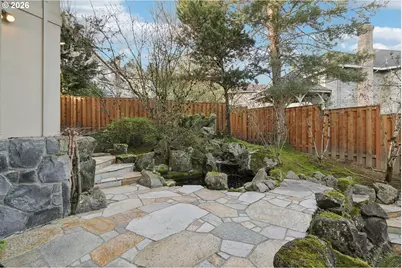 17623 Brookhurst Dr, Lake Oswego, OR 97034 - Photo 32