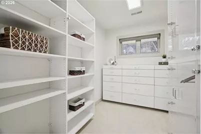 17623 Brookhurst Dr, Lake Oswego, OR 97034 - Photo 22