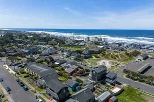 107 SW Coast St, Newport, OR 97365 - Photo 22