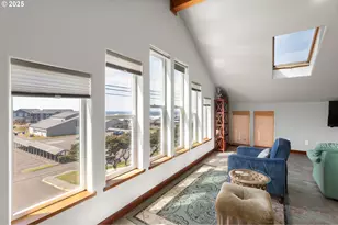 107 SW Coast St, Newport, OR 97365 - Photo 14