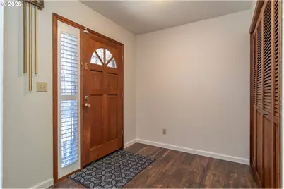 1728 NW Harvey Ave, Roseburg, OR 97471 - Photo 4