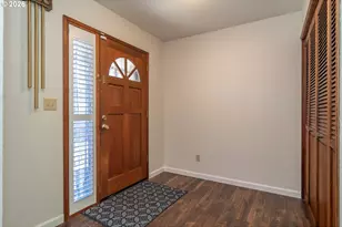 1728 NW Harvey Ave, Roseburg, OR 97471 - Photo 4