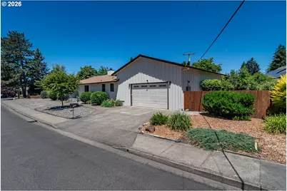 1728 NW Harvey Ave, Roseburg, OR 97471 - Photo 46