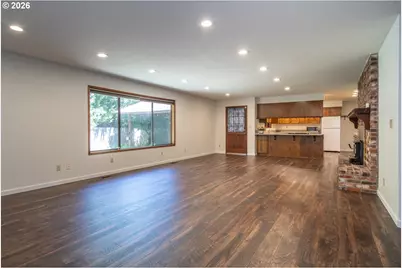 1728 NW Harvey Ave, Roseburg, OR 97471 - Photo 10