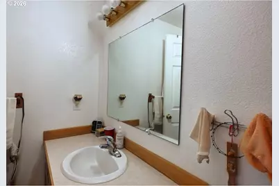 42475 Bagley Ln, Astoria, OR 97103 - Photo 24