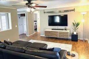 76484 Portal Dr, Oakridge, OR 97463 - Photo 12