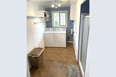 76484 Portal Dr, Oakridge, OR 97463 - Photo 38