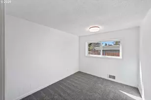 649 S Wall St, Coos Bay, OR 97420 - Photo 16