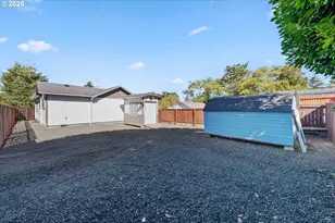 649 S Wall St, Coos Bay, OR 97420 - Photo 32