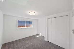 649 S Wall St, Coos Bay, OR 97420 - Photo 20