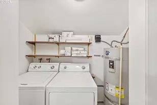 649 S Wall St, Coos Bay, OR 97420 - Photo 14