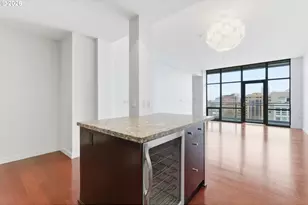 1025 NW Couch St, Portland, OR 97209 - Photo 14