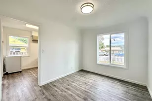 13533 SE Division St, Portland, OR 97236 - Photo 8