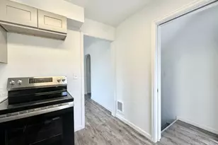 13533 SE Division St, Portland, OR 97236 - Photo 6
