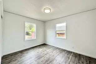 13533 SE Division St, Portland, OR 97236 - Photo 20