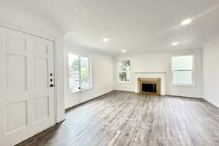13533 SE Division St, Portland, OR 97236 - Photo 10