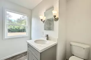 13533 SE Division St, Portland, OR 97236 - Photo 16