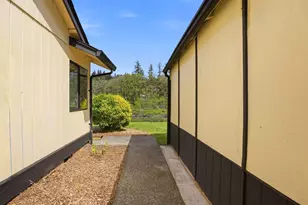 661 K St, Washougal, WA 98671 - Photo 40