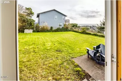 1740 NE 16th St, Lincoln City, OR 97367 - Photo 26