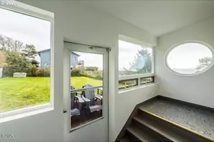 1740 NE 16th St, Lincoln City, OR 97367 - Photo 32