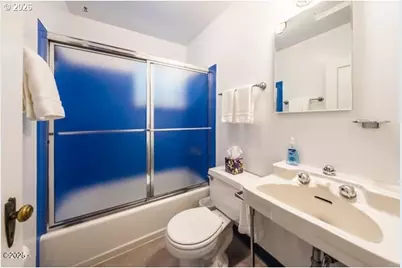 1740 NE 16th St, Lincoln City, OR 97367 - Photo 22