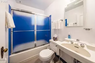 1740 NE 16th St, Lincoln City, OR 97367 - Photo 22