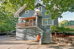 703 SE Tenino St, Portland, OR 97202 - Photo 2
