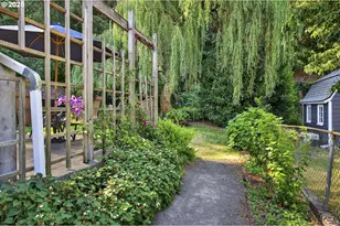 15530 SE Francis St, Portland, OR 97236 - Photo 40