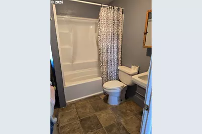 503 W 7th St, Wallowa, OR 97885 - Photo 18