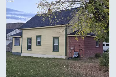 503 W 7th St, Wallowa, OR 97885 - Photo 2