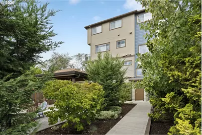 5321 NE Irving St #C, Portland, OR 97213 - Photo 1