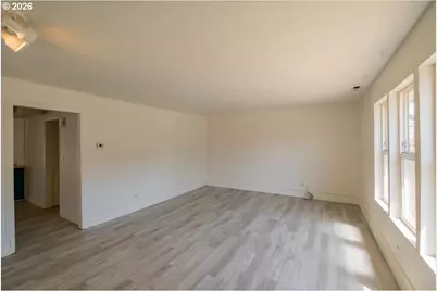 925 21st Ave SW, Albany, OR 97321 - Photo 8