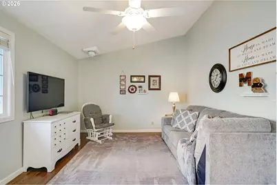 4887 Kewanna Ct, Salem, OR 97305 - Photo 16