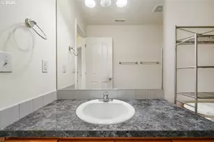 4161 NE Geranium Ave, Salem, OR 97305 - Photo 16