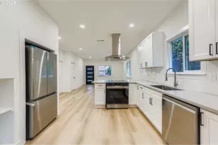 4734 NE 100th Ave, Portland, OR 97220 - Photo 4