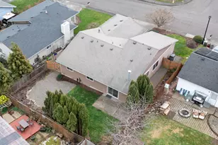 11481 SE Falbrook Dr, Clackamas, OR 97015 - Photo 42