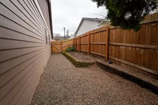 11481 SE Falbrook Dr, Clackamas, OR 97015 - Photo 32