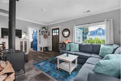 820 12th Ave, Seaside, OR 97138 - Photo 10
